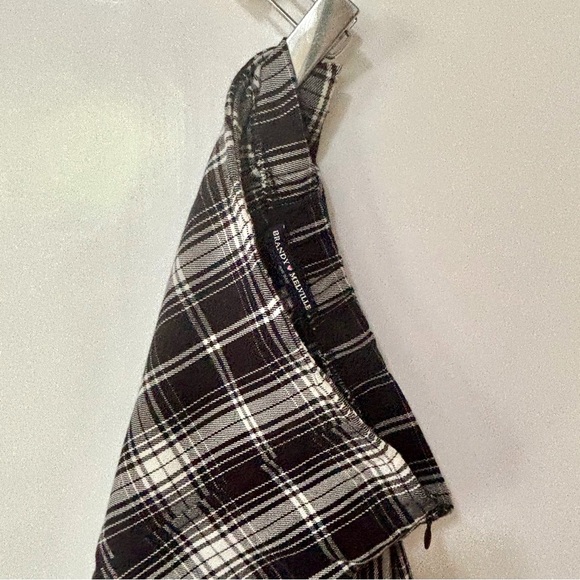 Brandy Melville| Black & White Plaid Skater Skirt Sz XS/25” Waist - Picture 4 of 4